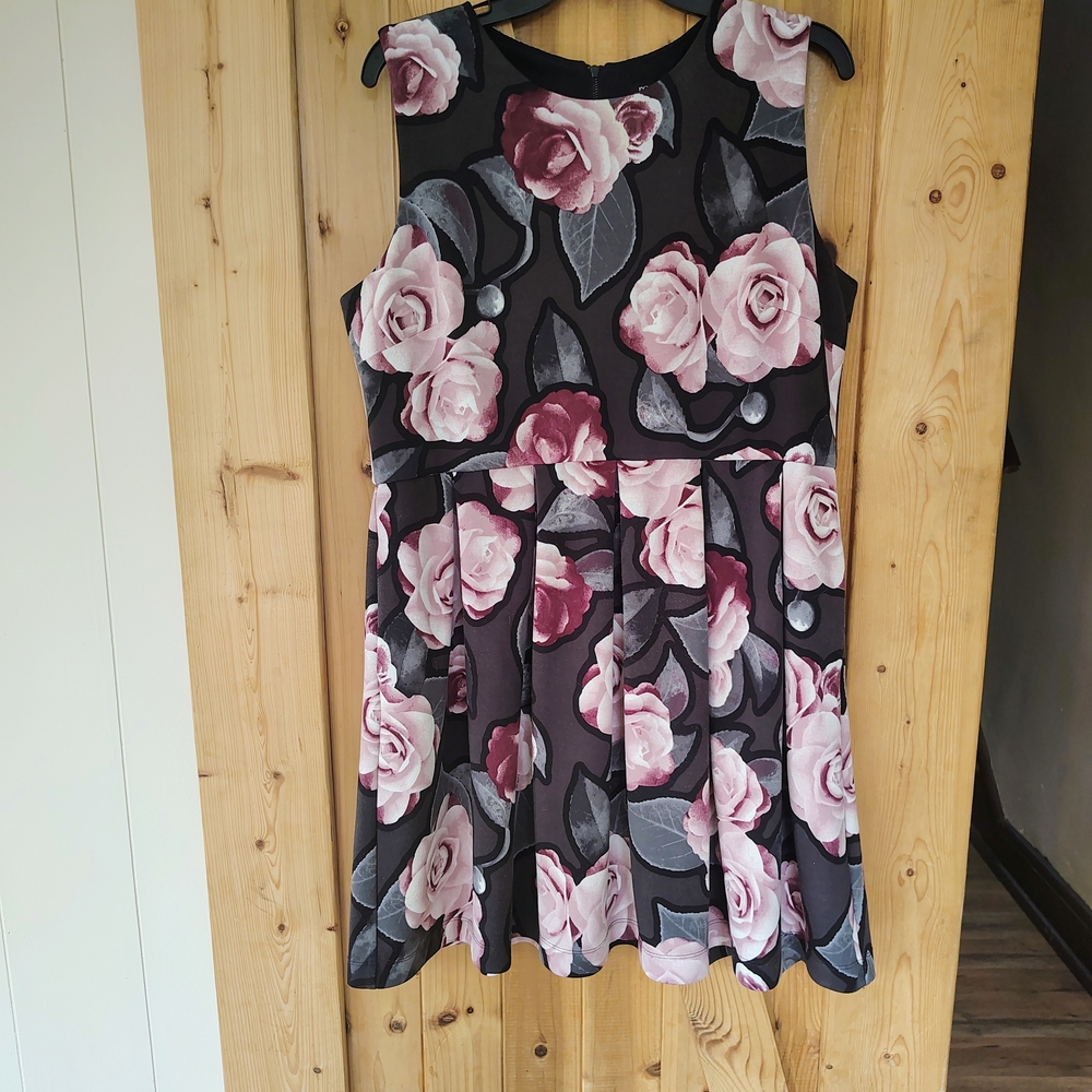 Floral Sleeveless Dress